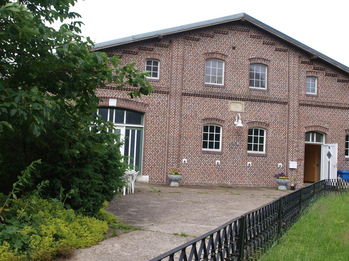Gut Harlinghausen Hotel Ovelgonne Exterior photo